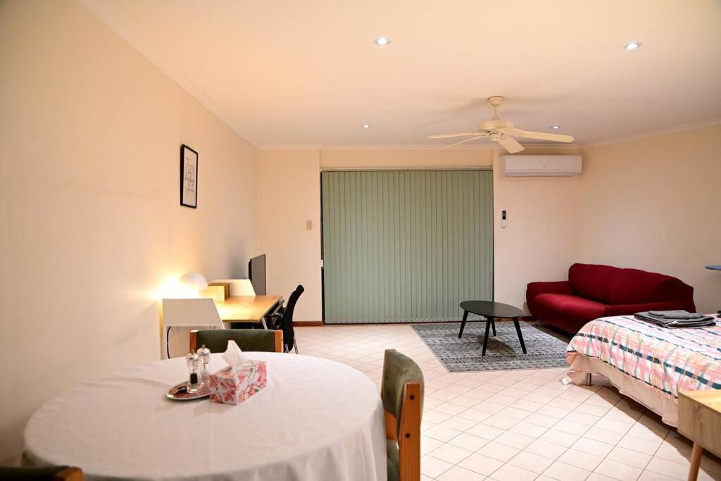 Spacious Studio In Alicesprings Queenbed+Ksairbed Алис Спрингс Екстериор снимка