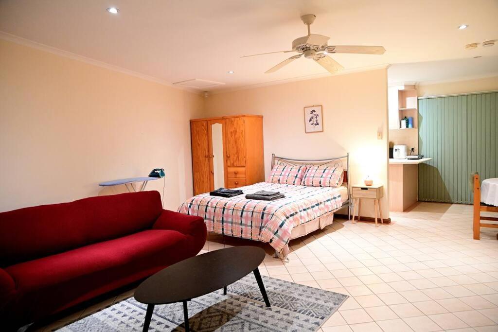Spacious Studio In Alicesprings Queenbed+Ksairbed Алис Спрингс Екстериор снимка
