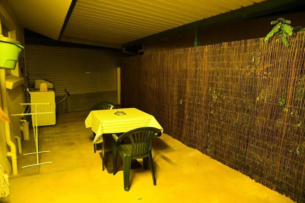 Spacious Studio In Alicesprings Queenbed+Ksairbed Алис Спрингс Екстериор снимка